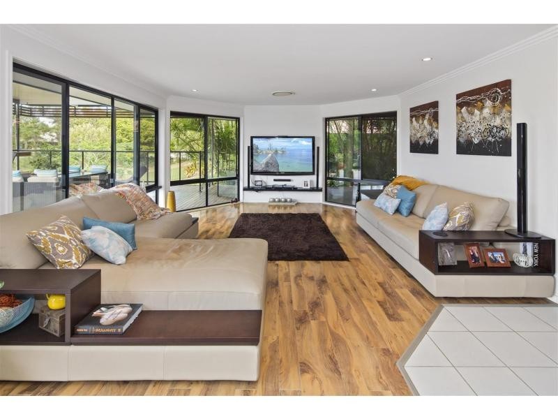 1 River Cove Place, Helensvale QLD 4212