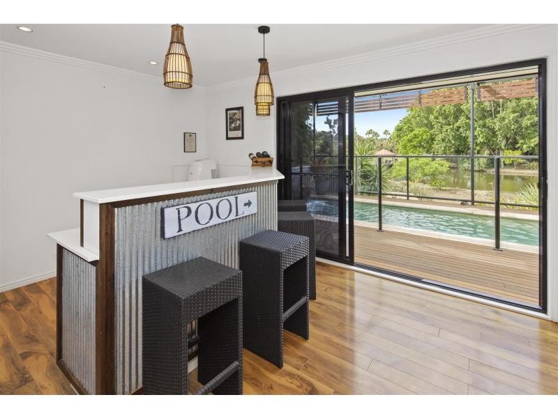 1 River Cove Place, Helensvale QLD 4212