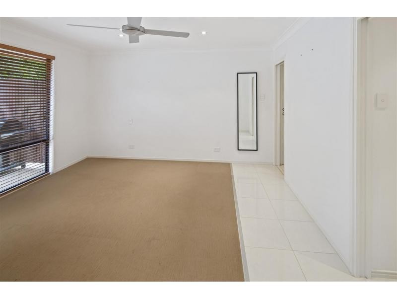 1 River Cove Place, Helensvale QLD 4212