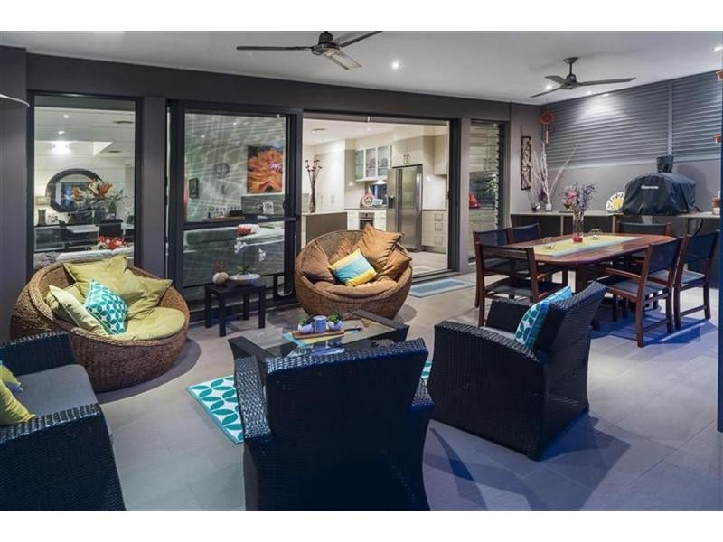 6152 Bolsena Circuit, Hope Island QLD 4212