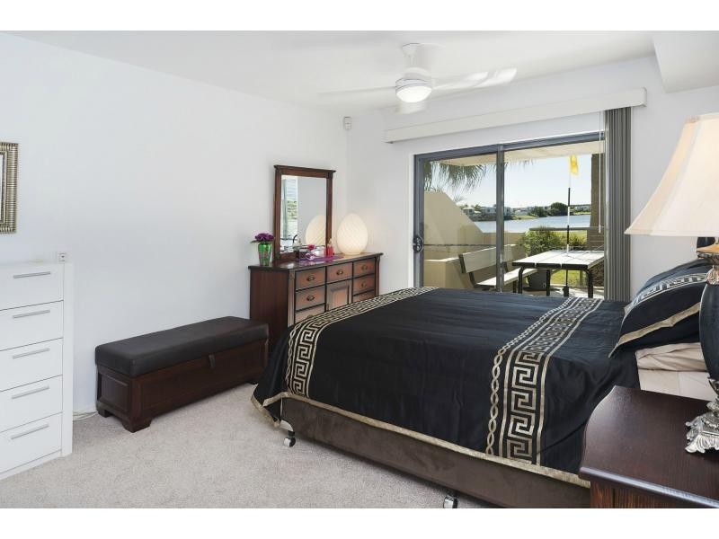 8404 Magnolia Drive East, Hope Island QLD 4212