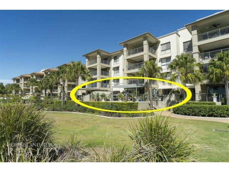 8404 Magnolia Drive East, Hope Island QLD 4212