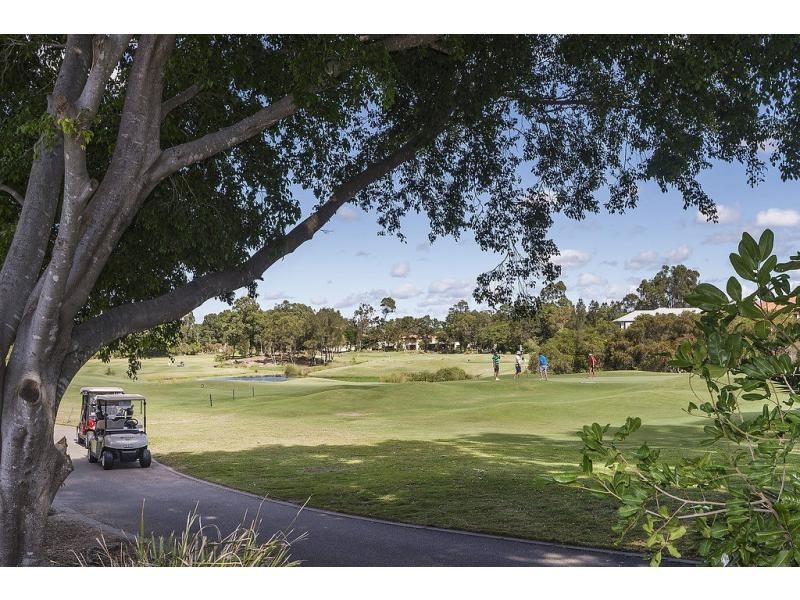 8382 Magnolia Drive East, Hope Island QLD 4212