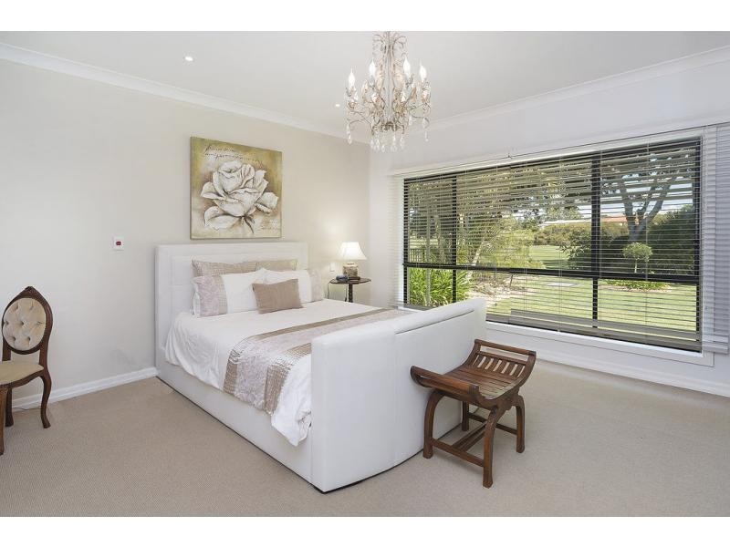 8382 Magnolia Drive East, Hope Island QLD 4212