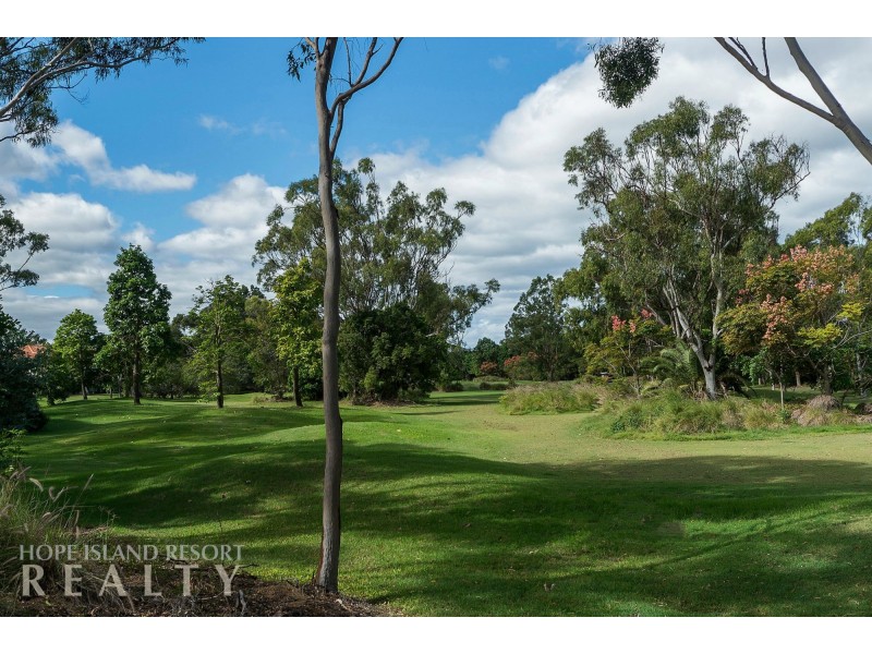 8142 Magnolia Drive West, Hope Island QLD 4212