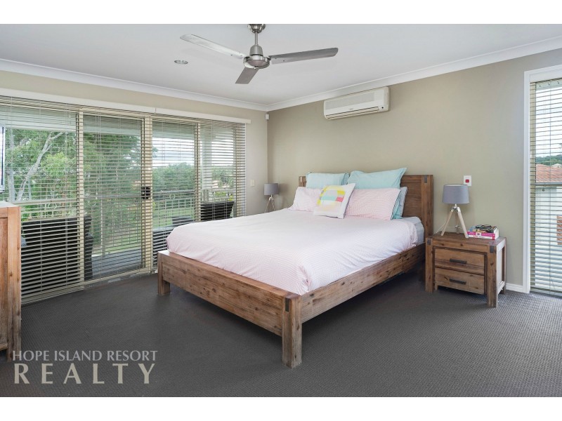 8142 Magnolia Drive West, Hope Island QLD 4212