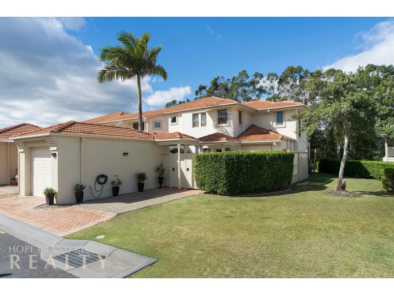 8142 Magnolia Drive West, Hope Island QLD 4212