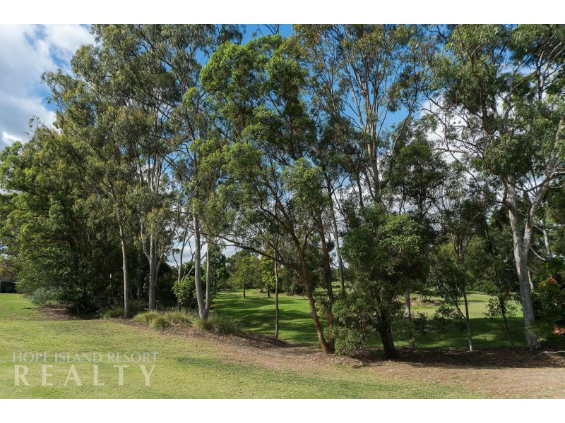 8142 Magnolia Drive West, Hope Island QLD 4212