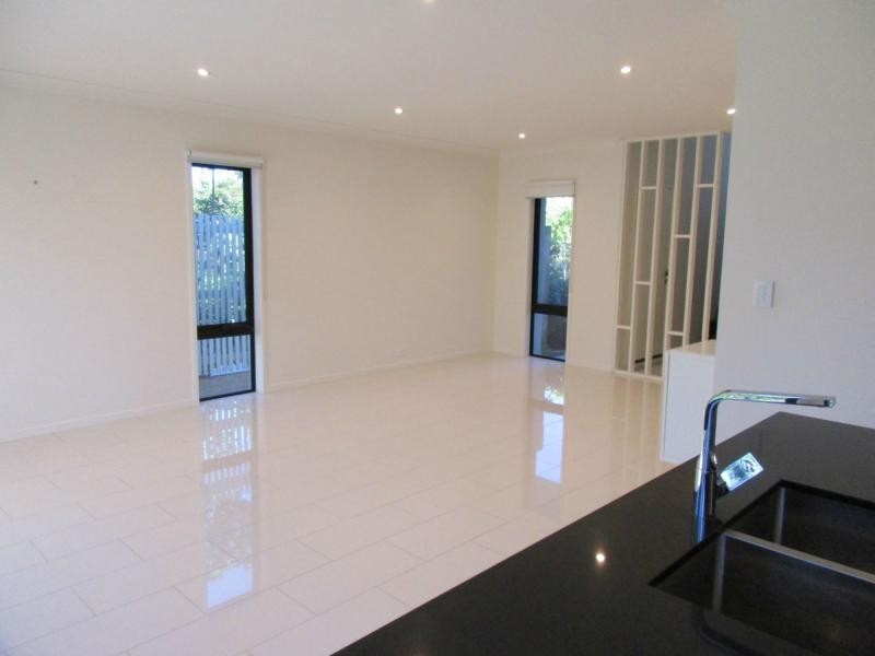 Hope Island QLD 4212