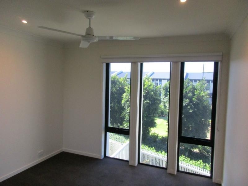 Hope Island QLD 4212