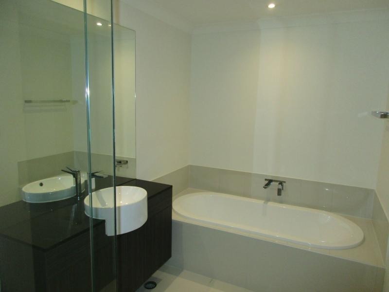 Hope Island QLD 4212