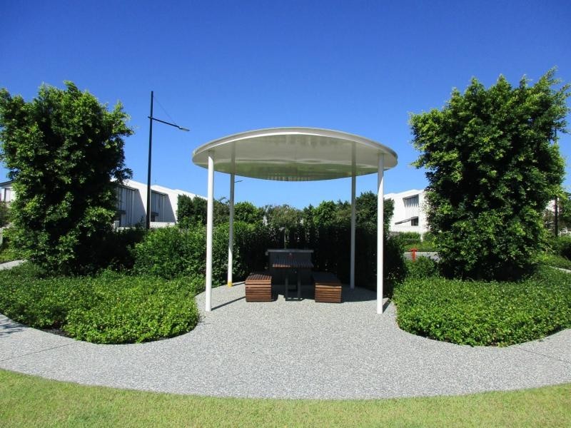 Hope Island QLD 4212