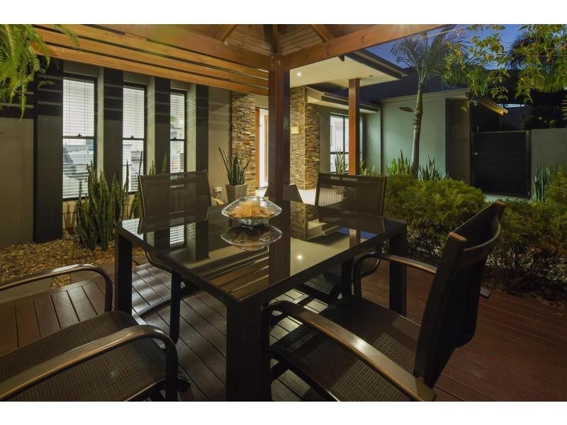 15 River Links Boulevard East, Helensvale QLD 4212