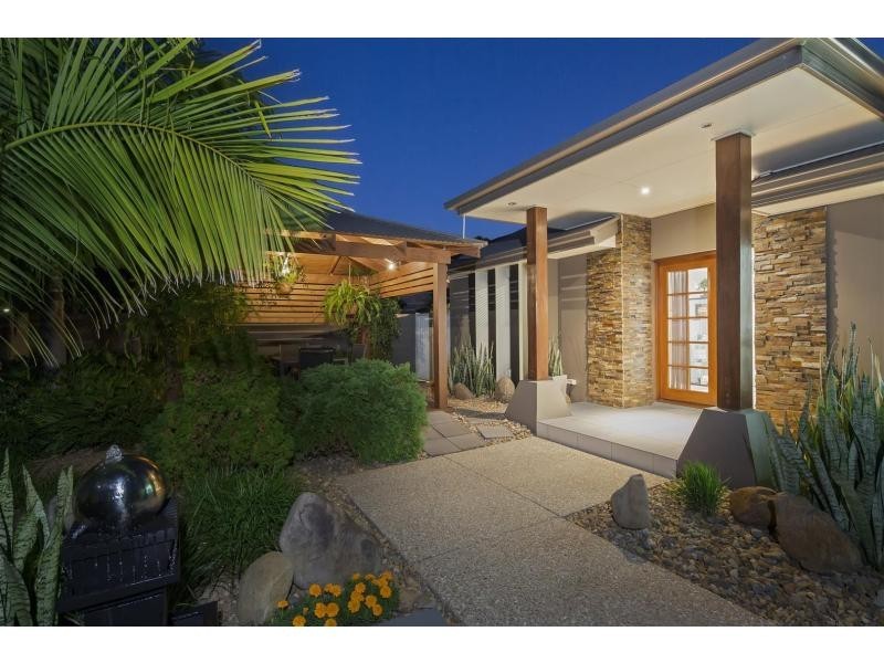 15 River Links Boulevard East, Helensvale QLD 4212