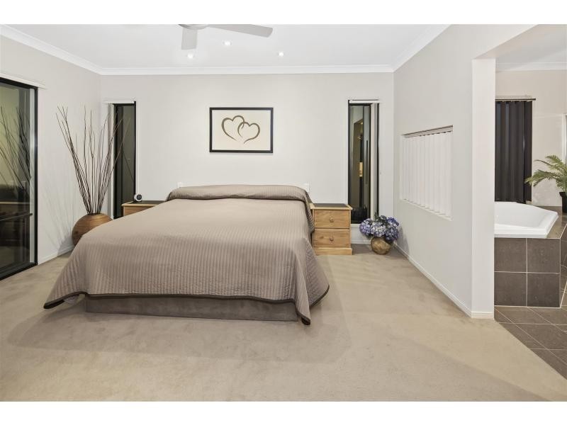 15 River Links Boulevard East, Helensvale QLD 4212