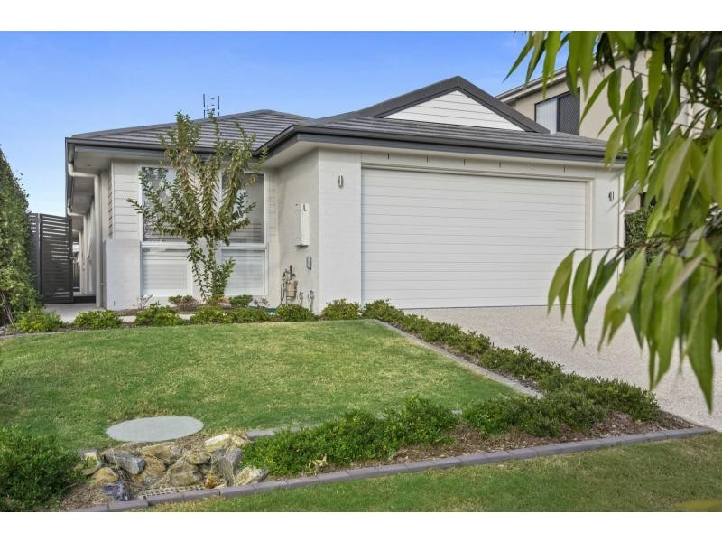 5 Catana Crescent, Hope Island QLD 4212