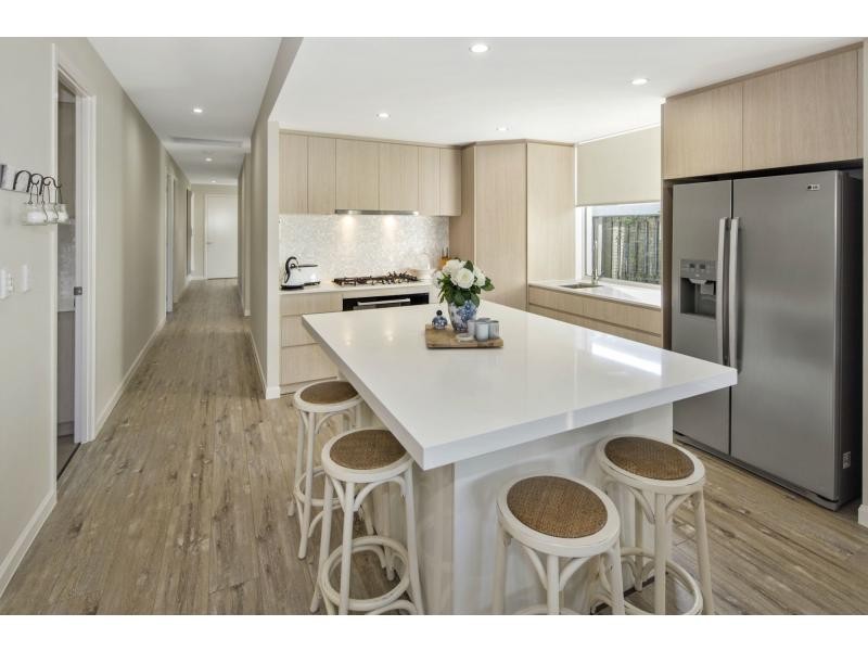 5 Catana Crescent, Hope Island QLD 4212