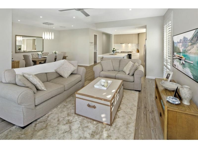 5 Catana Crescent, Hope Island QLD 4212
