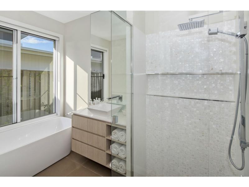 5 Catana Crescent, Hope Island QLD 4212