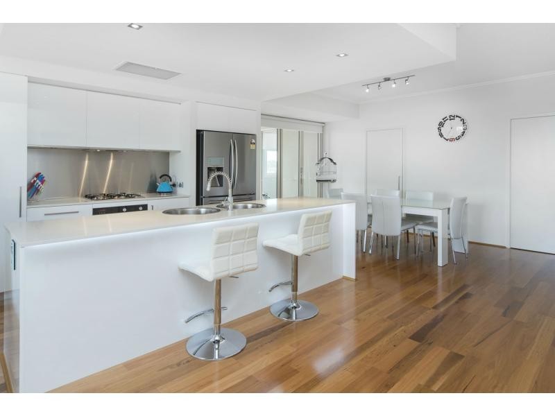 1723 Rialto Quay Drive, Hope Island QLD 4212