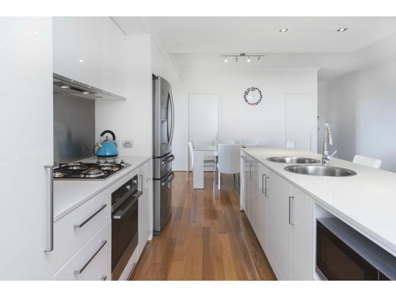 1723 Rialto Quay Drive, Hope Island QLD 4212