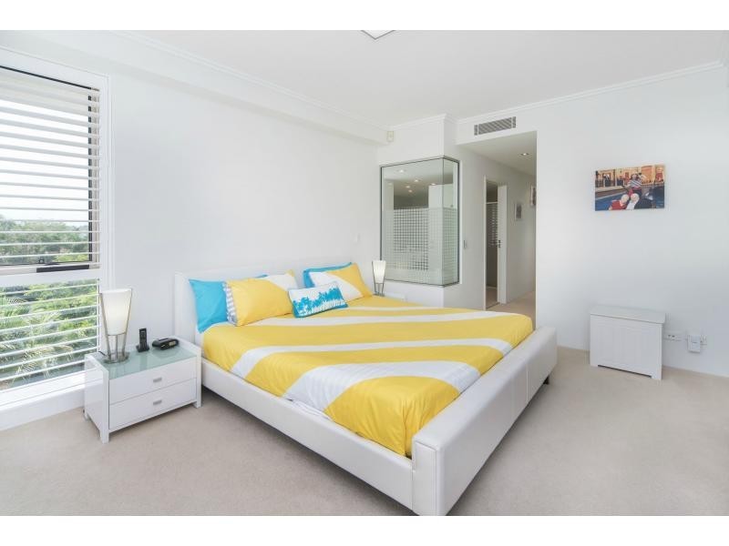 1723 Rialto Quay Drive, Hope Island QLD 4212