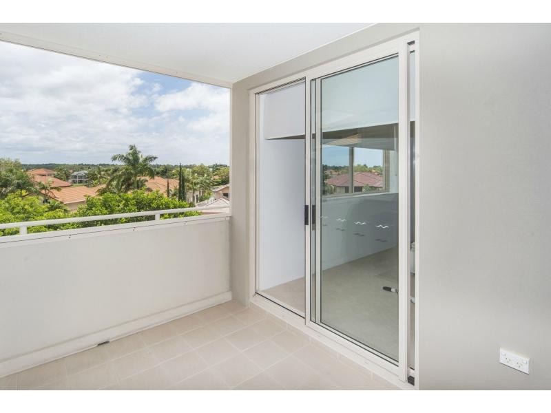 1723 Rialto Quay Drive, Hope Island QLD 4212