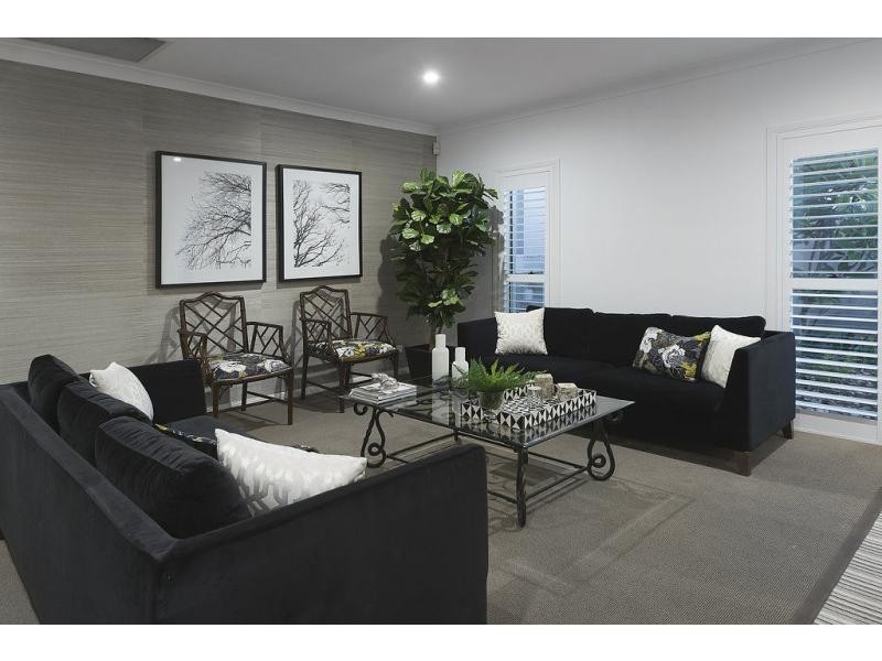 2032 Beaufort Way, Hope Island QLD 4212