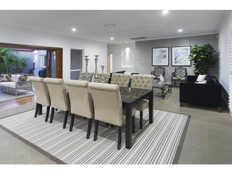 2032 Beaufort Way, Hope Island QLD 4212