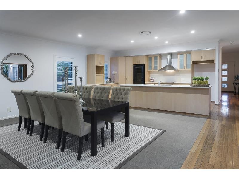2032 Beaufort Way, Hope Island QLD 4212