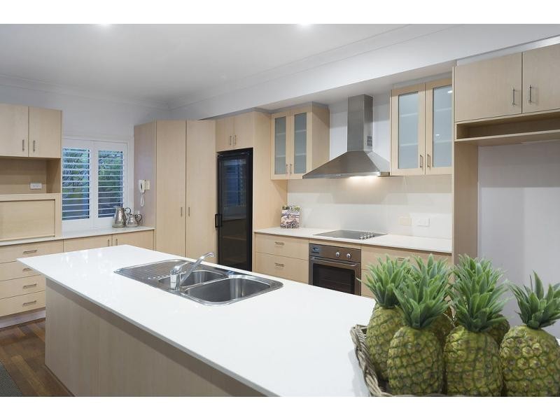 2032 Beaufort Way, Hope Island QLD 4212