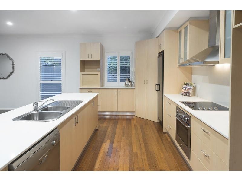 2032 Beaufort Way, Hope Island QLD 4212