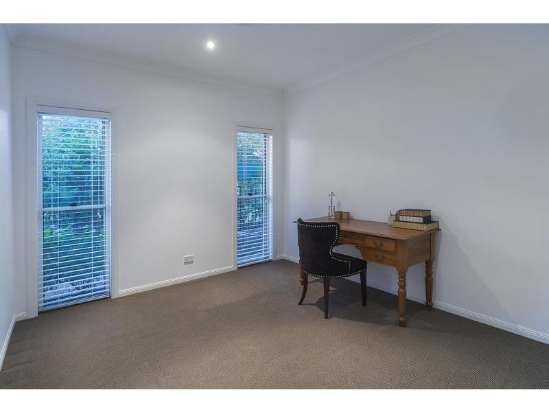 2032 Beaufort Way, Hope Island QLD 4212
