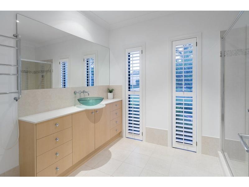 2032 Beaufort Way, Hope Island QLD 4212
