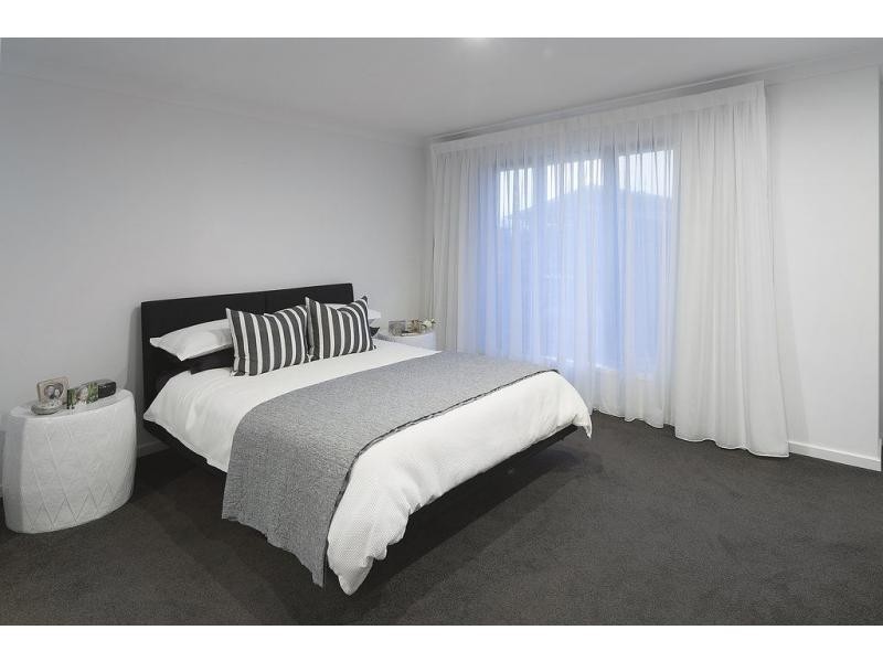 35 North Quay Circuit, Hope Island QLD 4212