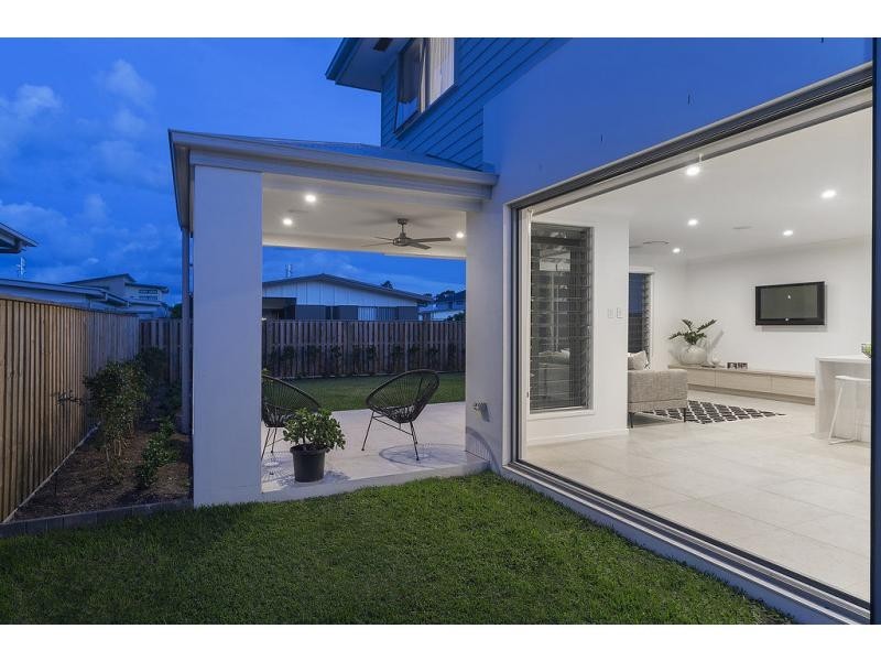35 North Quay Circuit, Hope Island QLD 4212
