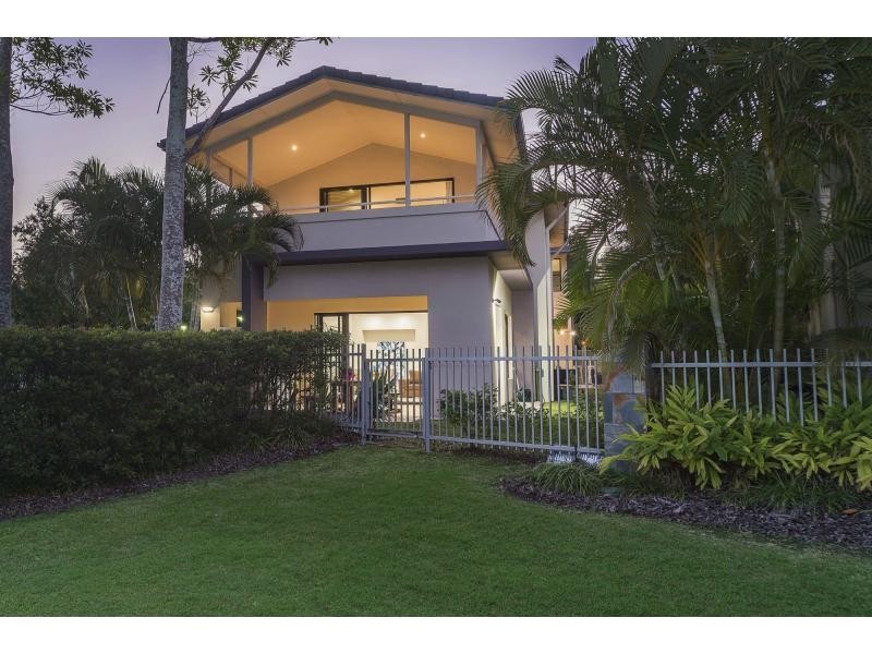 6019 Calardo Avenue, Hope Island QLD 4212