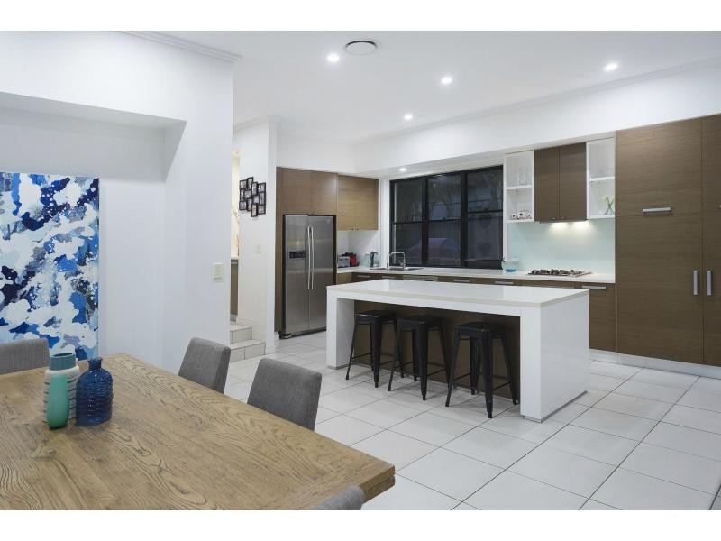6019 Calardo Avenue, Hope Island QLD 4212
