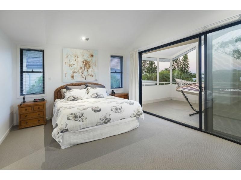6019 Calardo Avenue, Hope Island QLD 4212