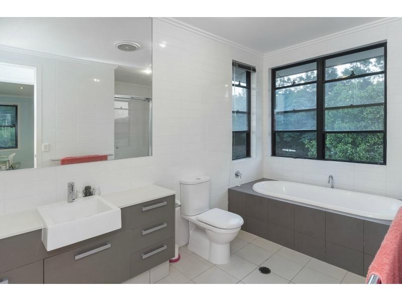 6019 Calardo Avenue, Hope Island QLD 4212