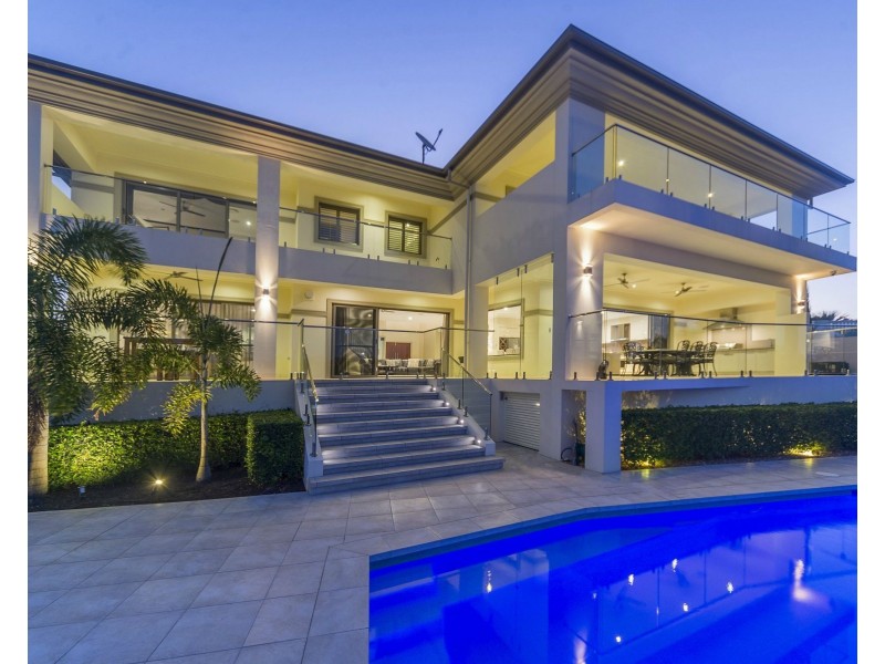 2595 Gracemere Circuit North, Hope Island QLD 4212