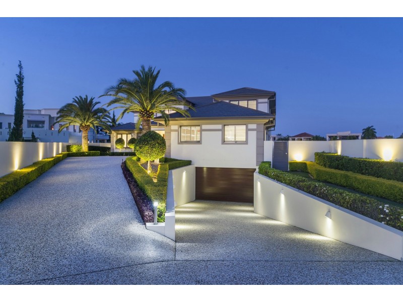 2595 Gracemere Circuit North, Hope Island QLD 4212