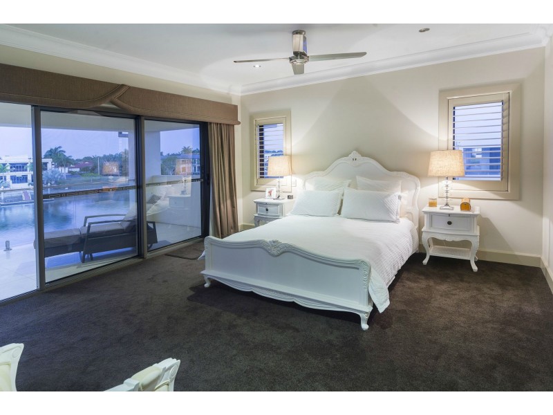 2595 Gracemere Circuit North, Hope Island QLD 4212