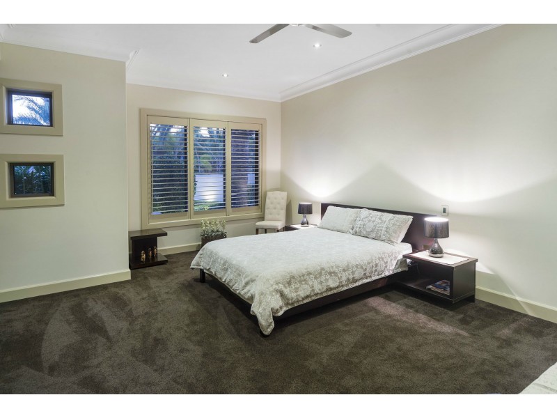 2595 Gracemere Circuit North, Hope Island QLD 4212