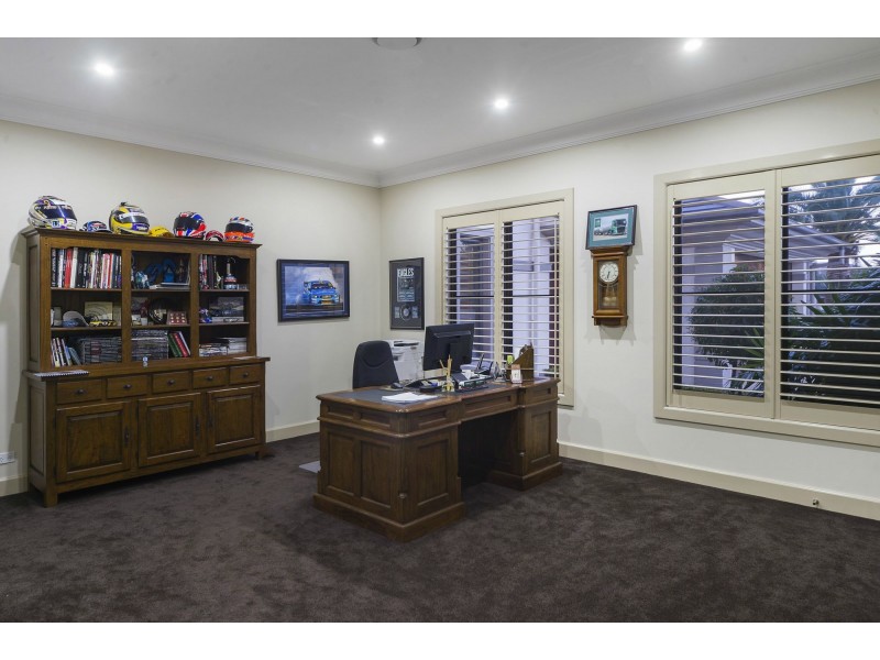 2595 Gracemere Circuit North, Hope Island QLD 4212