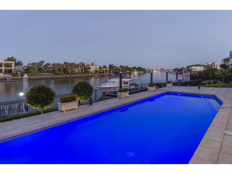 2595 Gracemere Circuit North, Hope Island QLD 4212