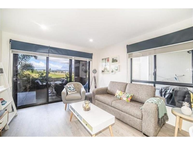 Hope Island QLD 4212