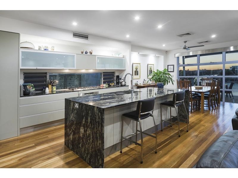 14 River Links Boulevard East, Helensvale QLD 4212