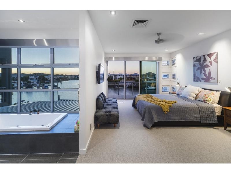 14 River Links Boulevard East, Helensvale QLD 4212