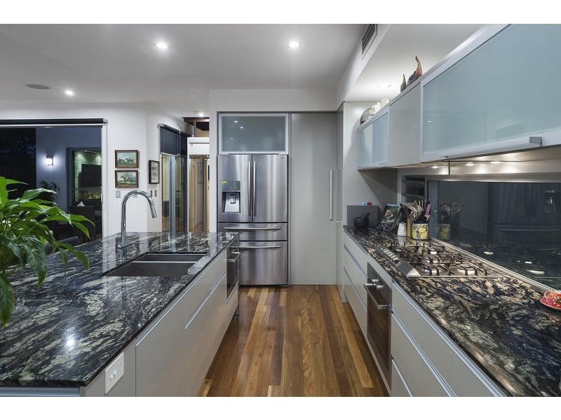 14 River Links Boulevard East, Helensvale QLD 4212